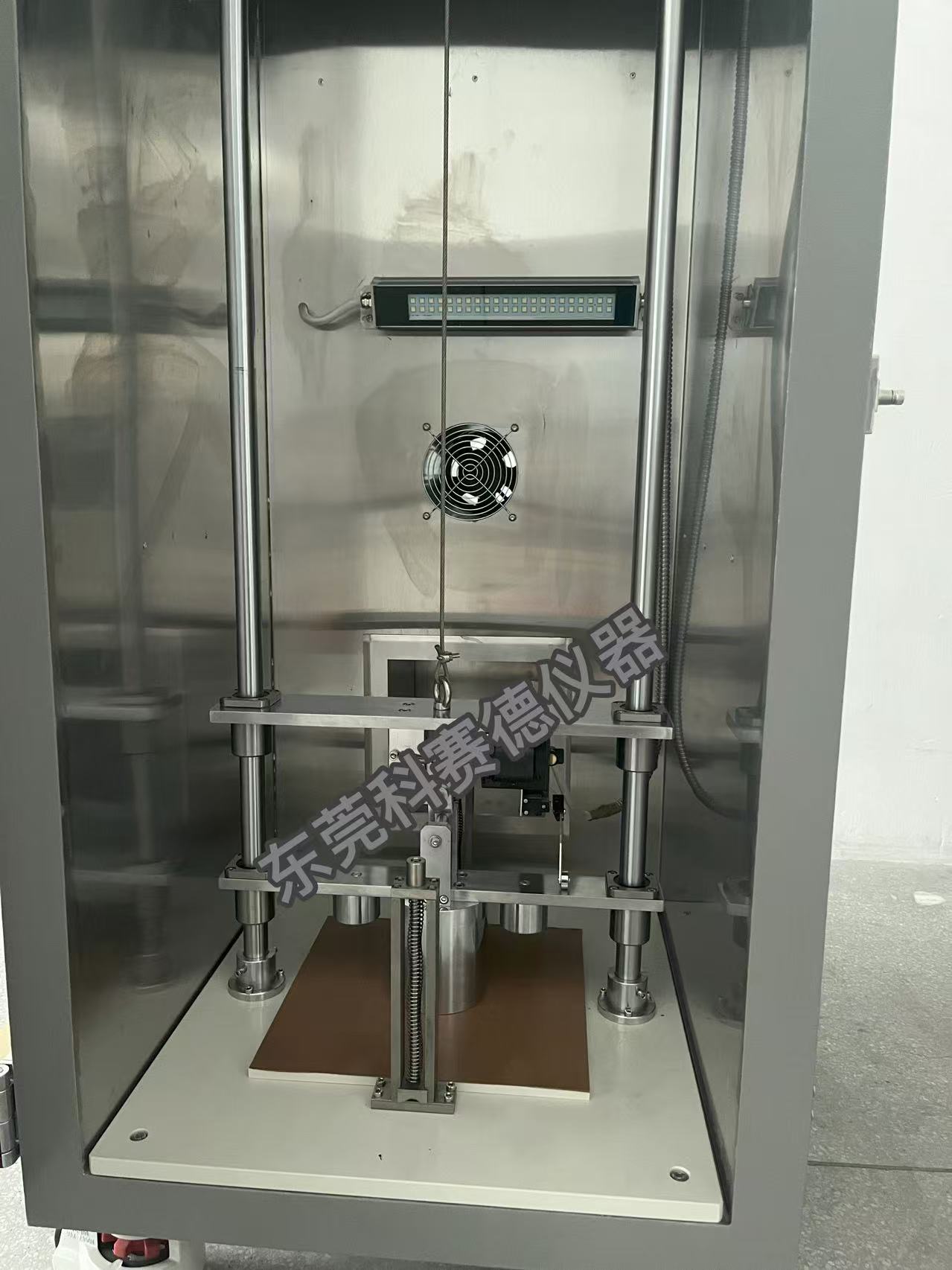 電池重物沖擊試驗機內(nèi)部細節(jié)